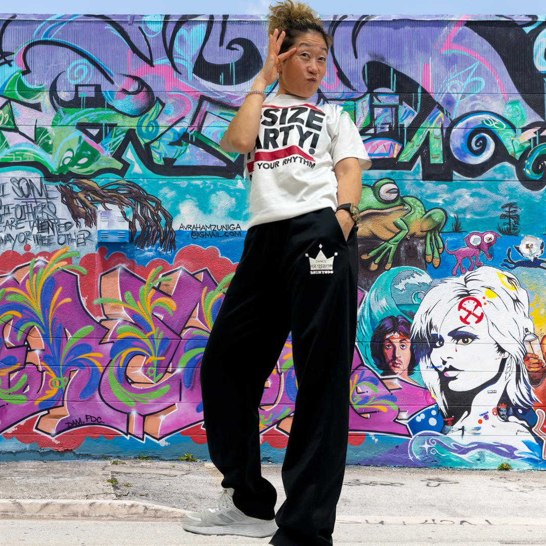 ストレートパンツ 王冠(ピンク)