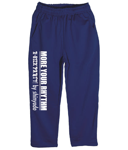 ストレートパンツ　サイドロゴ入り（ネイビー）