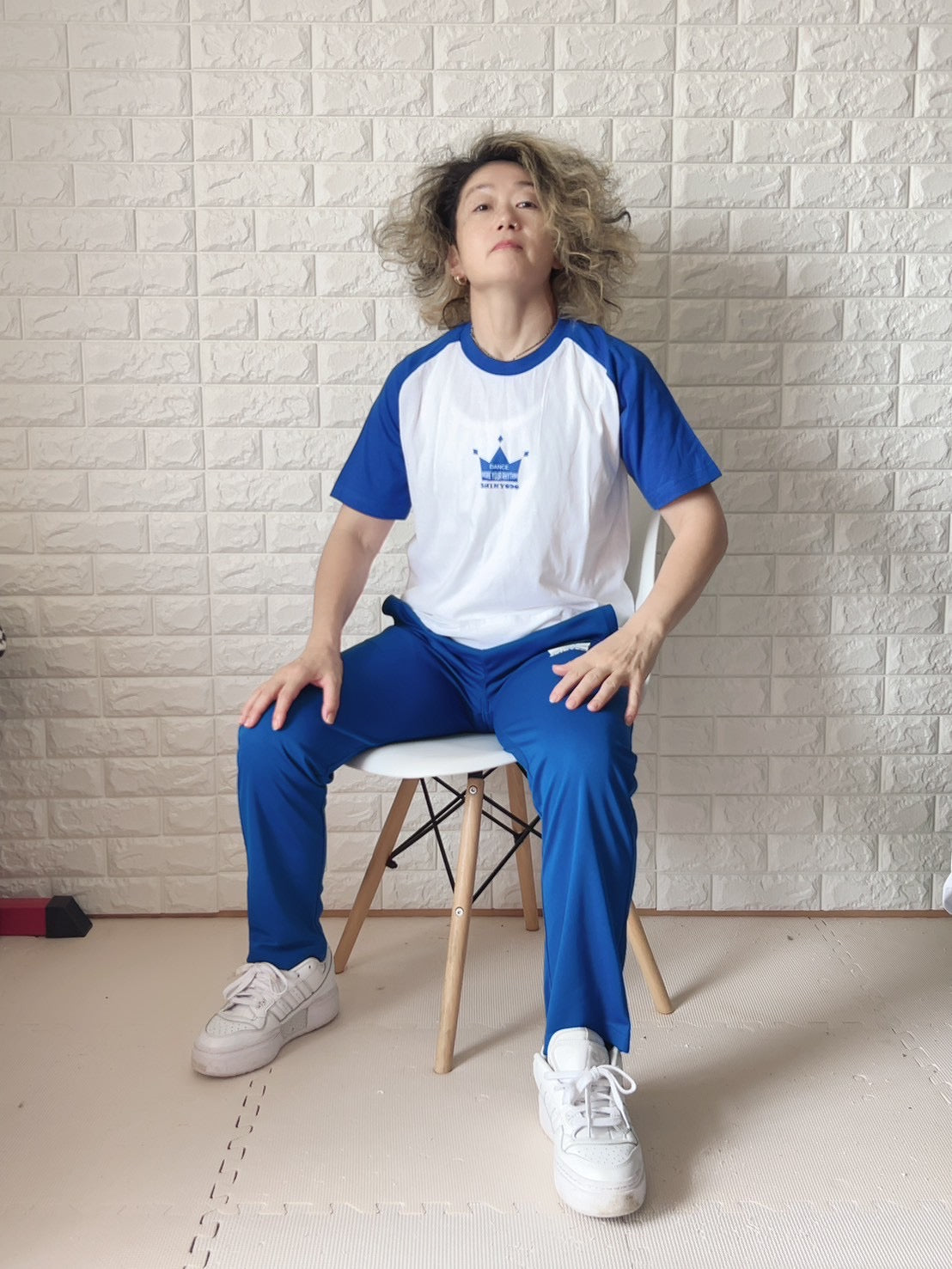 ミニ王冠ラグランTシャツ（ブルー）