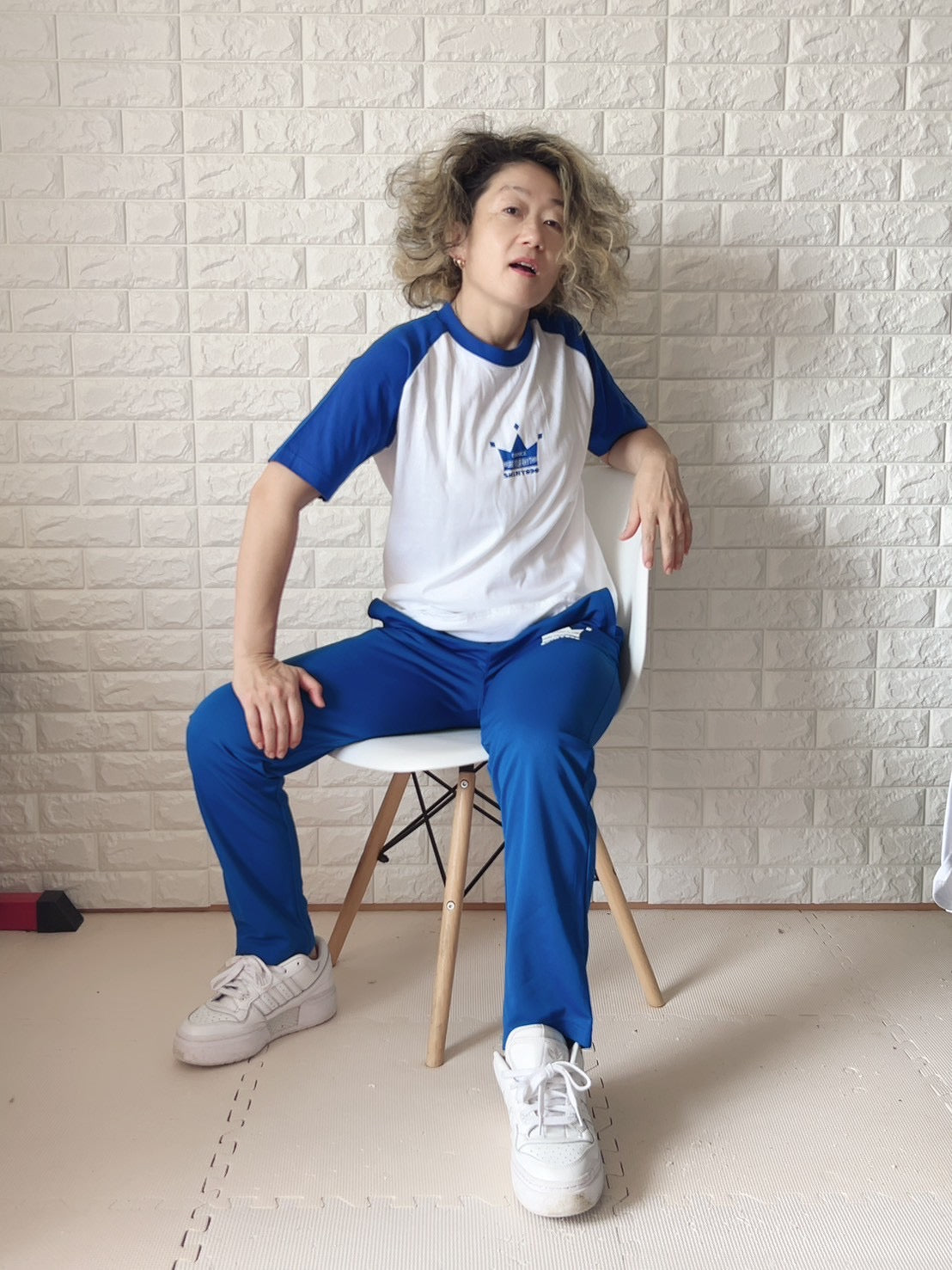 ミニ王冠ラグランTシャツ（ブルー）