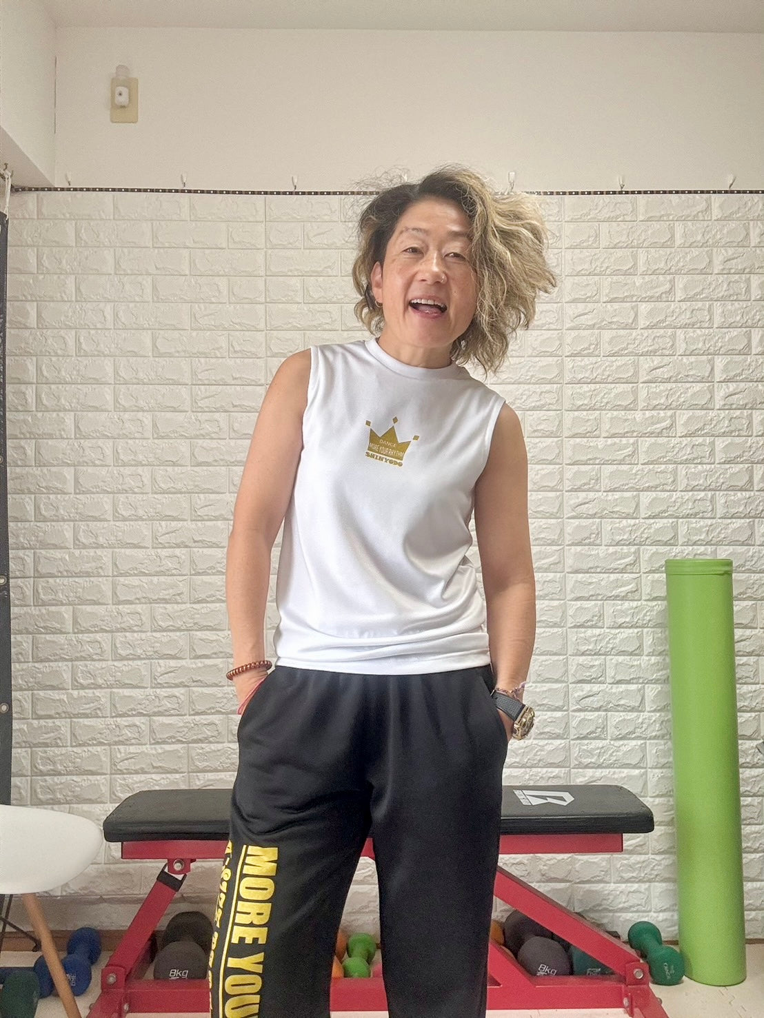 ミニ王冠ノースリーブTシャツ（ホワイト）